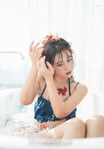 陈雅伦经典三级无删减版_DVD在线手机播放
