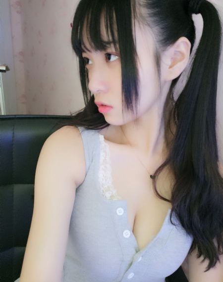 女生玩跳蛋_BD英语超清免费观看